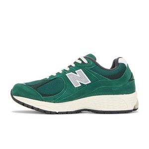 New Balance 2002R Sneakers